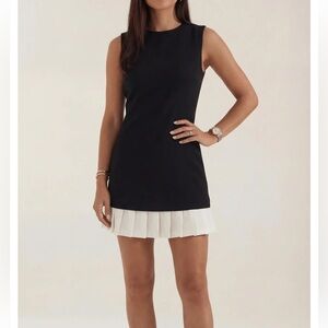 21 Saints Chic Black and White Sleeveless Mini Dress, size Medium